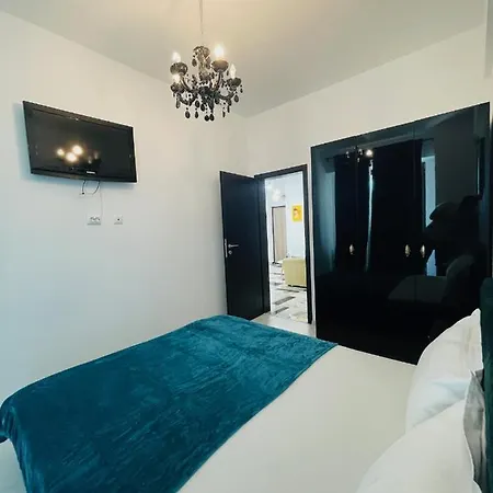 Family Apartment Near Palas Mall Iasi Exterior photo